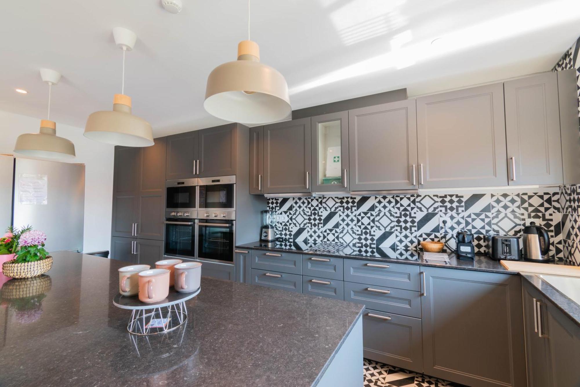 7Min To Uni Se-Velha - Ac - Work Desk - 300Mbs Wifi Bed & Breakfast Coimbra Luaran gambar