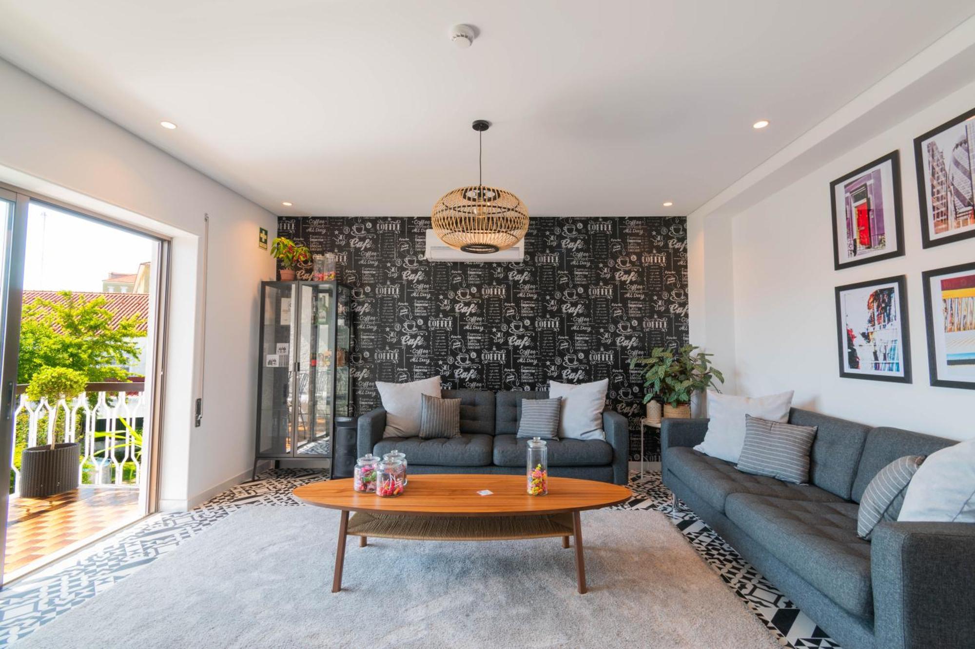 7Min To Uni Se-Velha - Ac - Work Desk - 300Mbs Wifi Bed & Breakfast Coimbra Luaran gambar